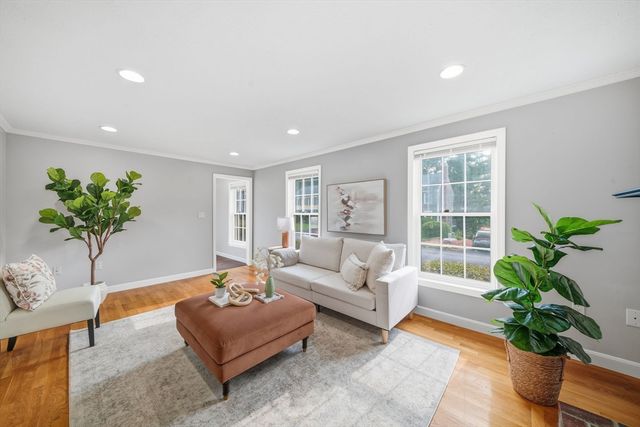 27 Stonegate Rd 27, Chelmsford, MA 01824