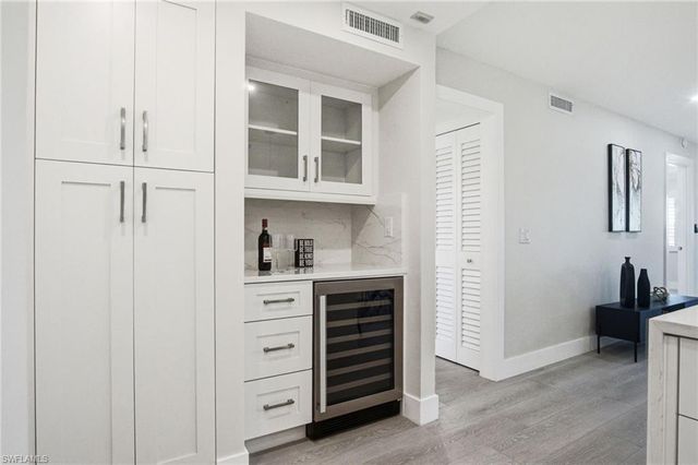 9 High Point CIR N 108, Naples, FL 34103