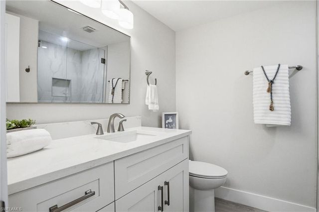 9 High Point CIR N 108, Naples, FL 34103
