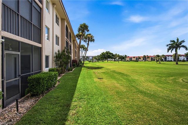 9 High Point CIR N 108, Naples, FL 34103