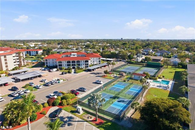 9 High Point CIR N 108, Naples, FL 34103