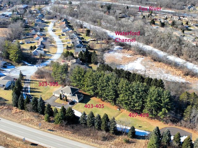 403 TRAIL OF PINES LANE #405, Burlington, WI 53105