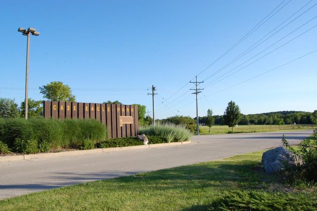 403 TRAIL OF PINES LANE #405, Burlington, WI 53105