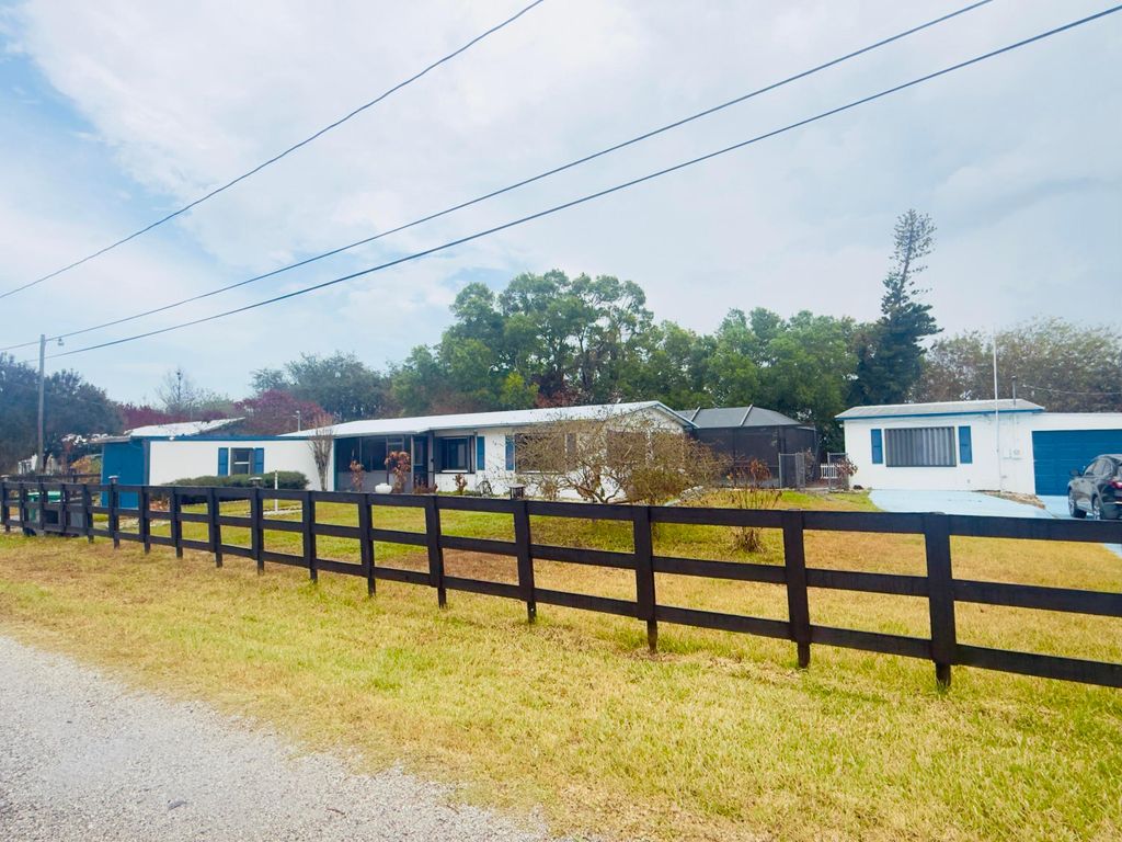 4221 Rose Lane, Fort Pierce, FL 34982