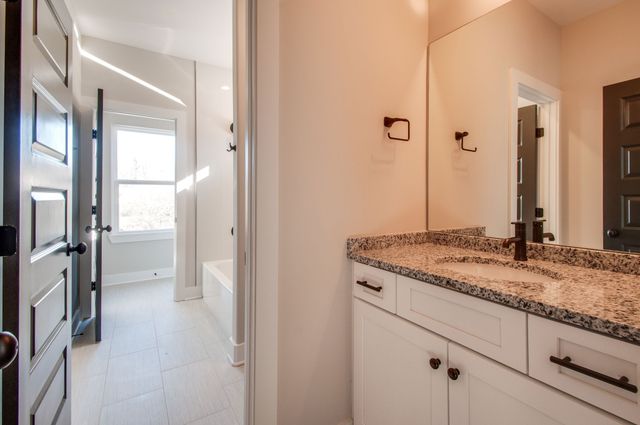 1905B Seminole Ave, Nashville, TN 37211