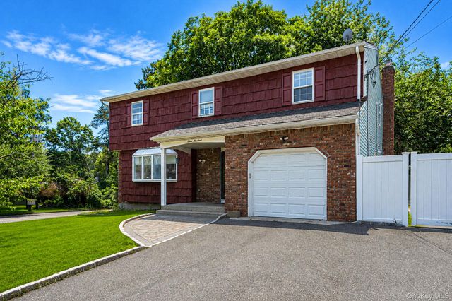 300 Browns Road, Nesconset, NY 11767
