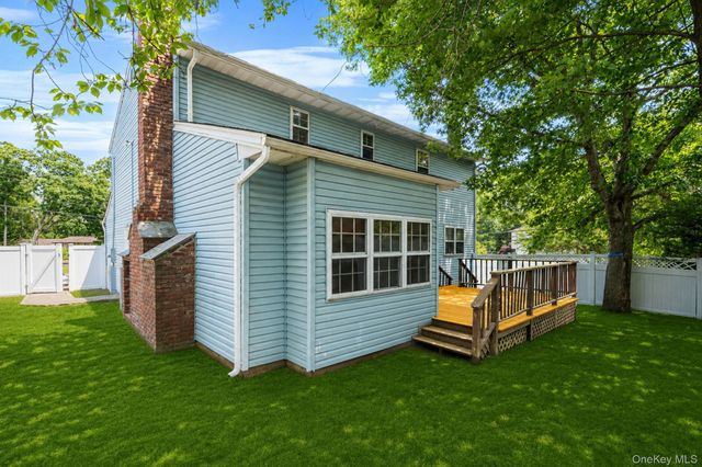 300 Browns Road, Nesconset, NY 11767