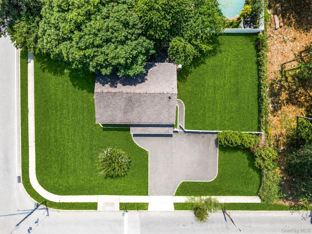 300 Browns Road, Nesconset, NY 11767