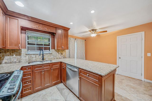 300 Browns Road, Nesconset, NY 11767