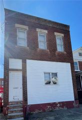 1807 4th Ave, Arnold, PA 15068