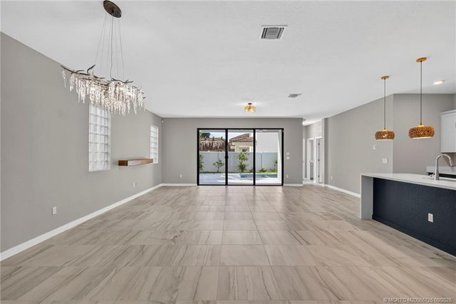 7102 Rockwood Road, Jupiter, FL 33458
