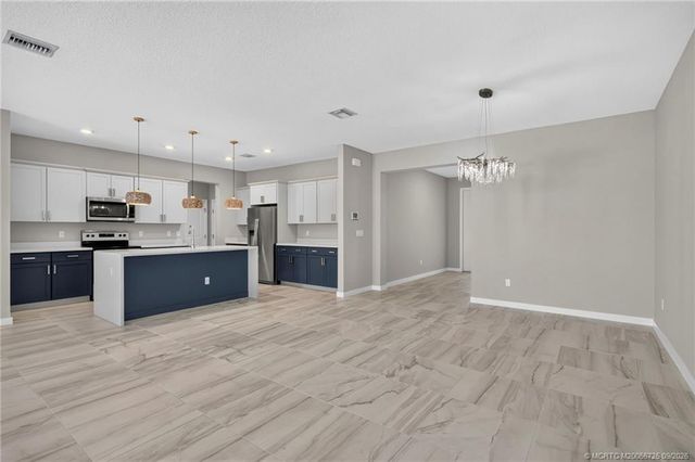 7102 Rockwood Road, Jupiter, FL 33458