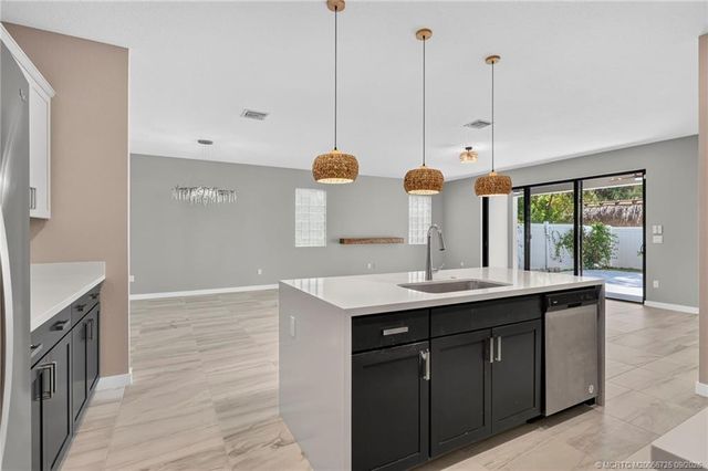 7102 Rockwood Road, Jupiter, FL 33458