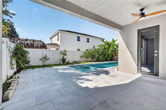7102 Rockwood Road, Jupiter, FL 33458