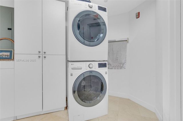 19111 Collins Ave 1607, Sunny Isles Beach, FL 33160