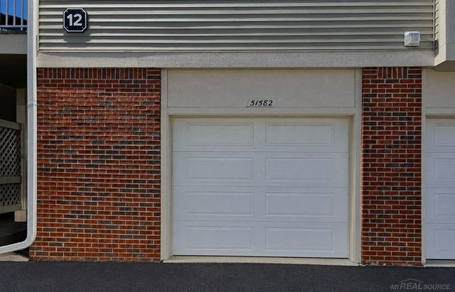 51582 Stern Lane, Chesterfield Twp, MI 48051