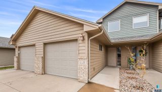 115 Emmett Trl Trail, Harrisburg, SD 57032