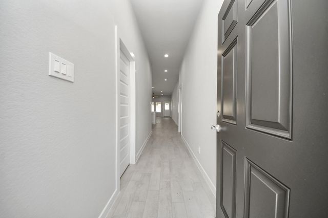 11107 Rose River Drive, Houston, TX 77044