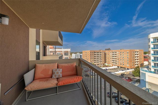 360 Shore Road 7M, Long Beach, NY 11561