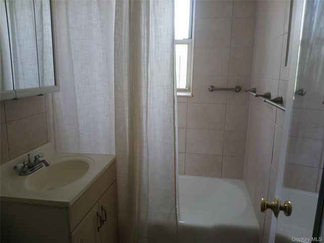 105-33 66 Avenue 6G, Forest Hills, NY 11375