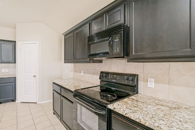 8817 Poynter Street, Fort Worth, TX 76123