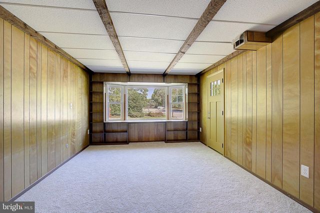 2811 BARBERRY LN, Bowie, MD 20715