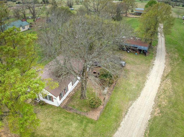 266 Fm 2967, Crockett, TX 75835