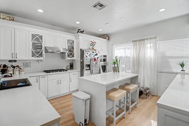 10056 Wexted Way, Elk Grove, CA 95757