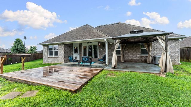 202 Adams Street, Pea Ridge, AR 72751