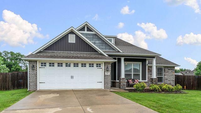 202 Adams Street, Pea Ridge, AR 72751
