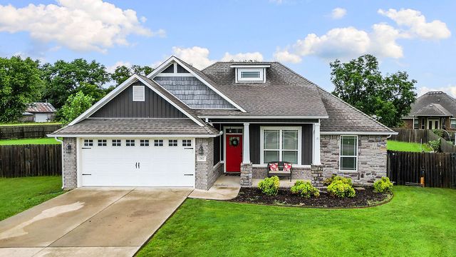 202 Adams Street, Pea Ridge, AR 72751