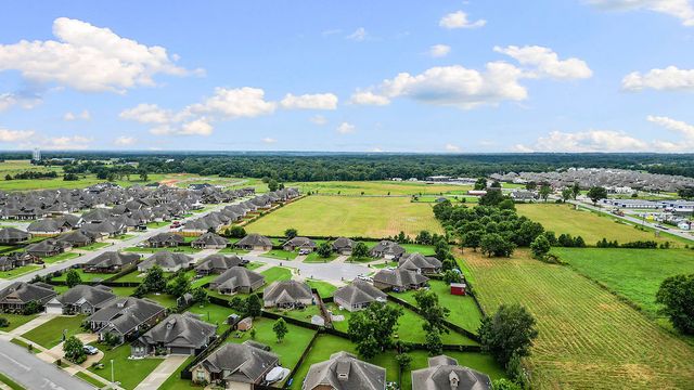 202 Adams Street, Pea Ridge, AR 72751