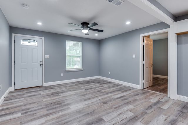 5006 Bartlett Avenue, Dallas, TX 75216