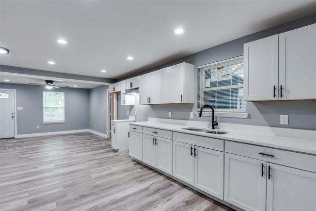 5006 Bartlett Avenue, Dallas, TX 75216
