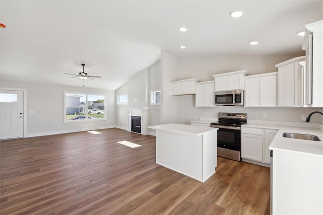 1204 Deer Ridge Drive NW, Bondurant, IA 50035
