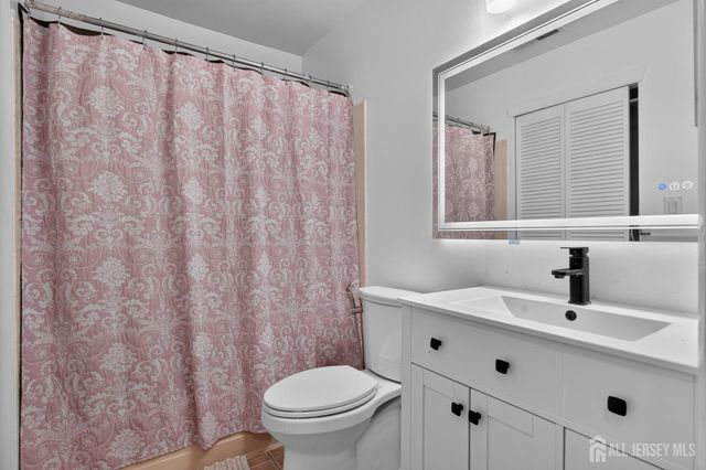 5208 Ravens Crest Drive, Plainsboro, NJ 08536