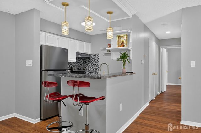 5208 Ravens Crest Drive, Plainsboro, NJ 08536