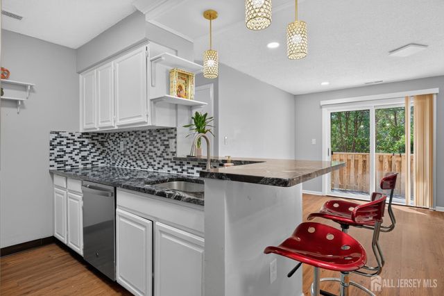 5208 Ravens Crest Drive, Plainsboro, NJ 08536