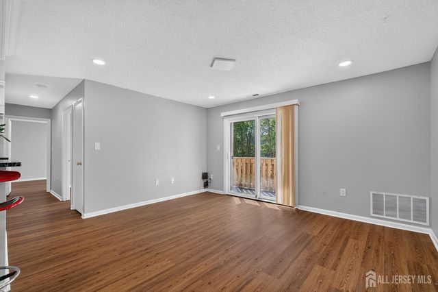 5208 Ravens Crest Drive, Plainsboro, NJ 08536