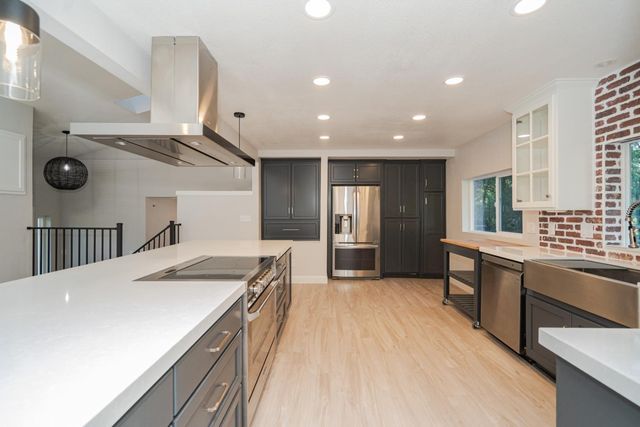 6990 Auburn Folsom Rd, Granite Bay, CA 95746