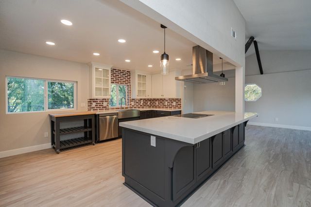 6990 Auburn Folsom Rd, Granite Bay, CA 95746