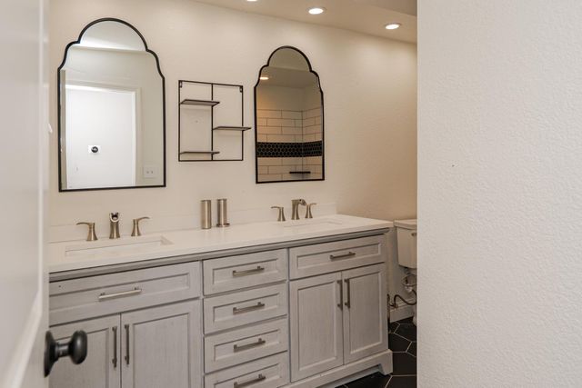 6990 Auburn Folsom Rd, Granite Bay, CA 95746
