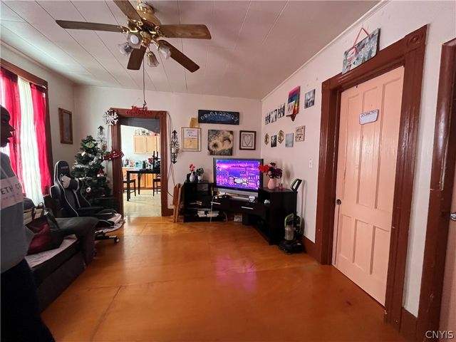 1131 Whitesboro Street, Utica, NY 13502