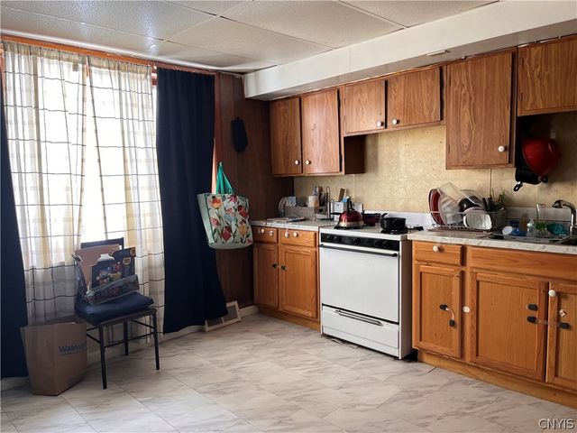 1131 Whitesboro Street, Utica, NY 13502