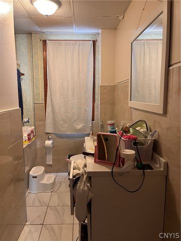 1131 Whitesboro Street, Utica, NY 13502