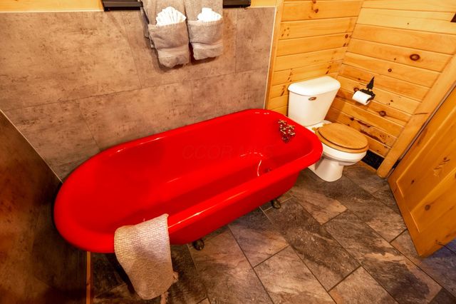 18591 Hockman Road, Rockbridge, OH 43149