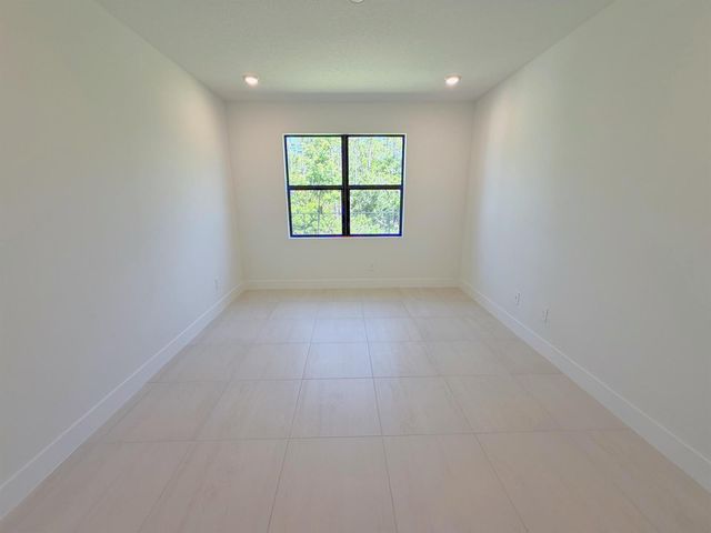 6570 SE Park Trace Drive, Stuart, FL 34997