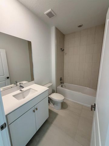 6570 SE Park Trace Drive, Stuart, FL 34997