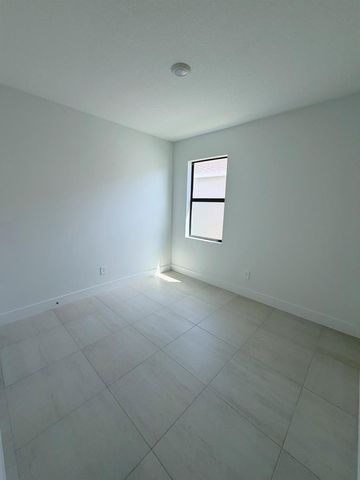 6570 SE Park Trace Drive, Stuart, FL 34997