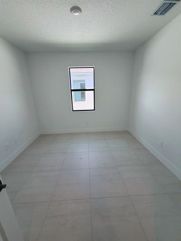 6570 SE Park Trace Drive, Stuart, FL 34997
